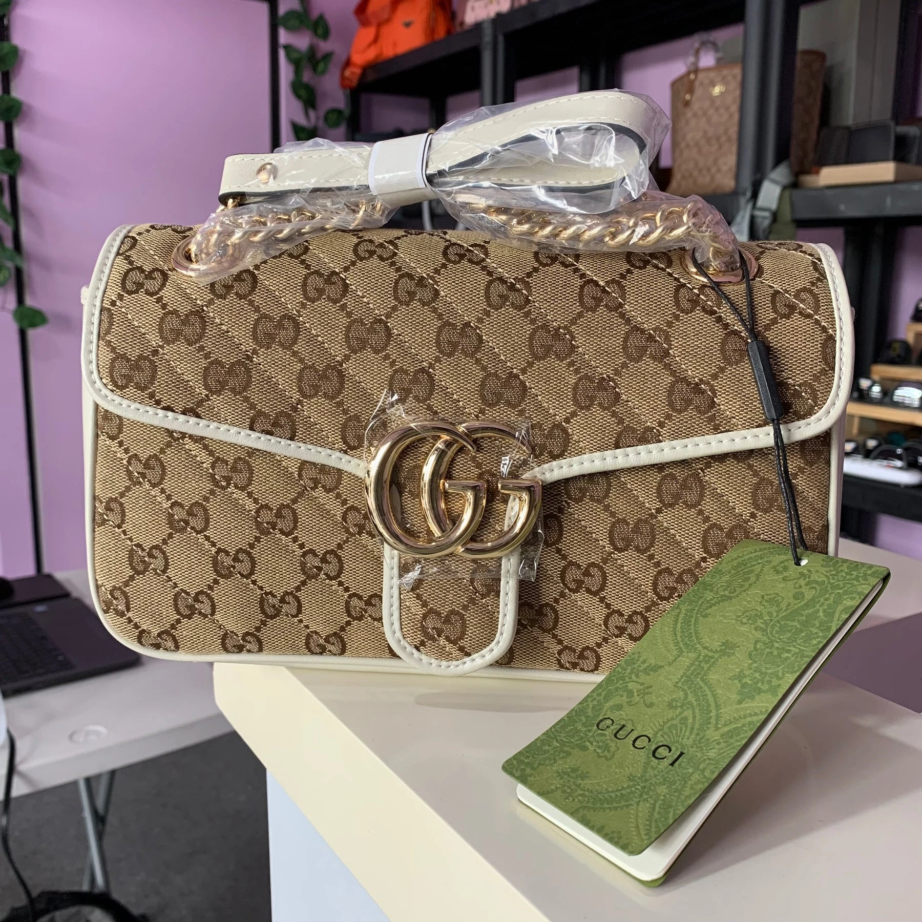Bolso de hombro GG Marmont pequeño